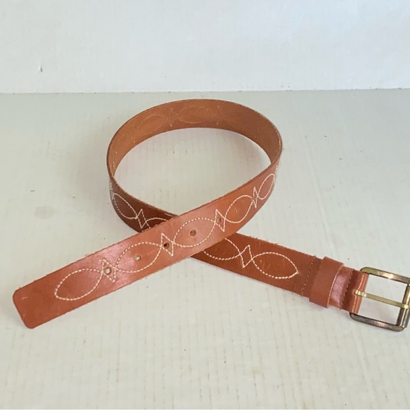 Vintage Brown Genuine Leather Western Belt with White Gunslinger Stitching - Picture 4 of 11